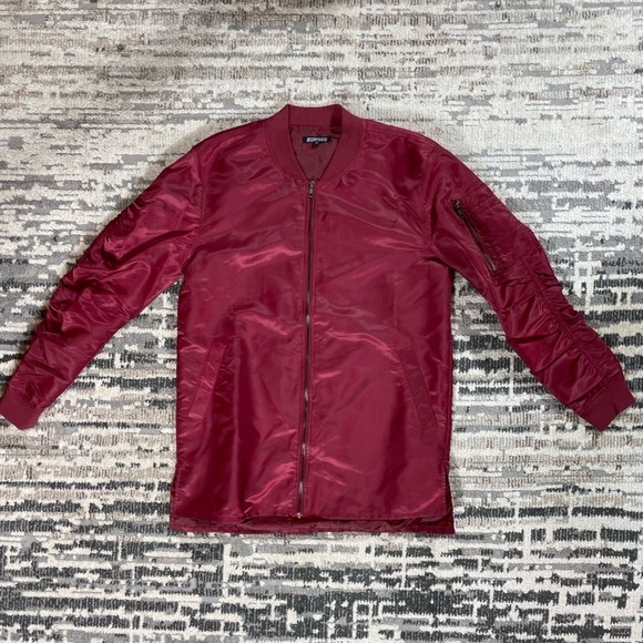 Elwood Burgundy Ruched Long Sleevee Satin Finish Zip Down Jacket Size Medium - Picture 11 of 12